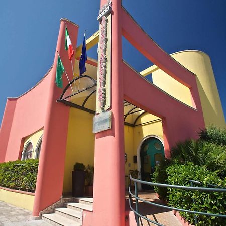 Lo Scacciapensieri Hotel & Restaurant Monteroni di Lecce Eksteriør bilde