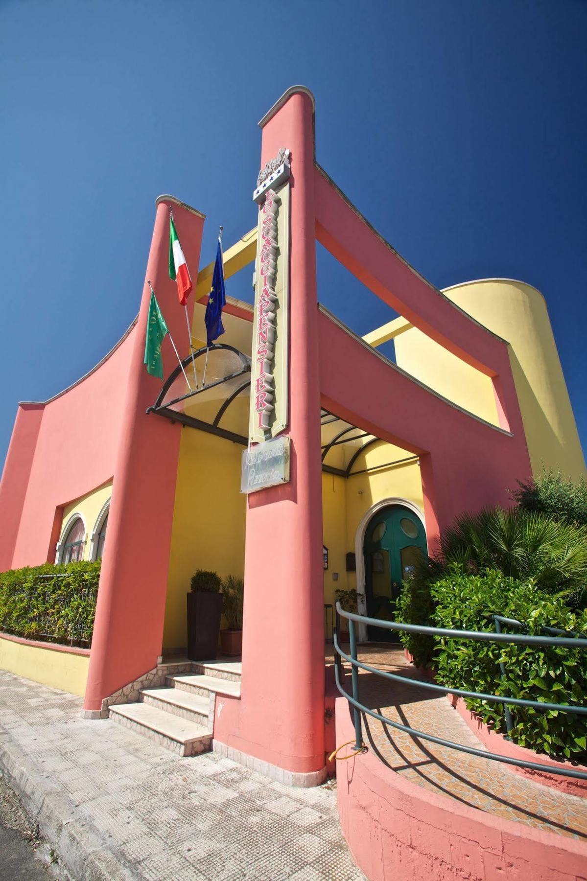 Lo Scacciapensieri Hotel & Restaurant Monteroni di Lecce Eksteriør bilde