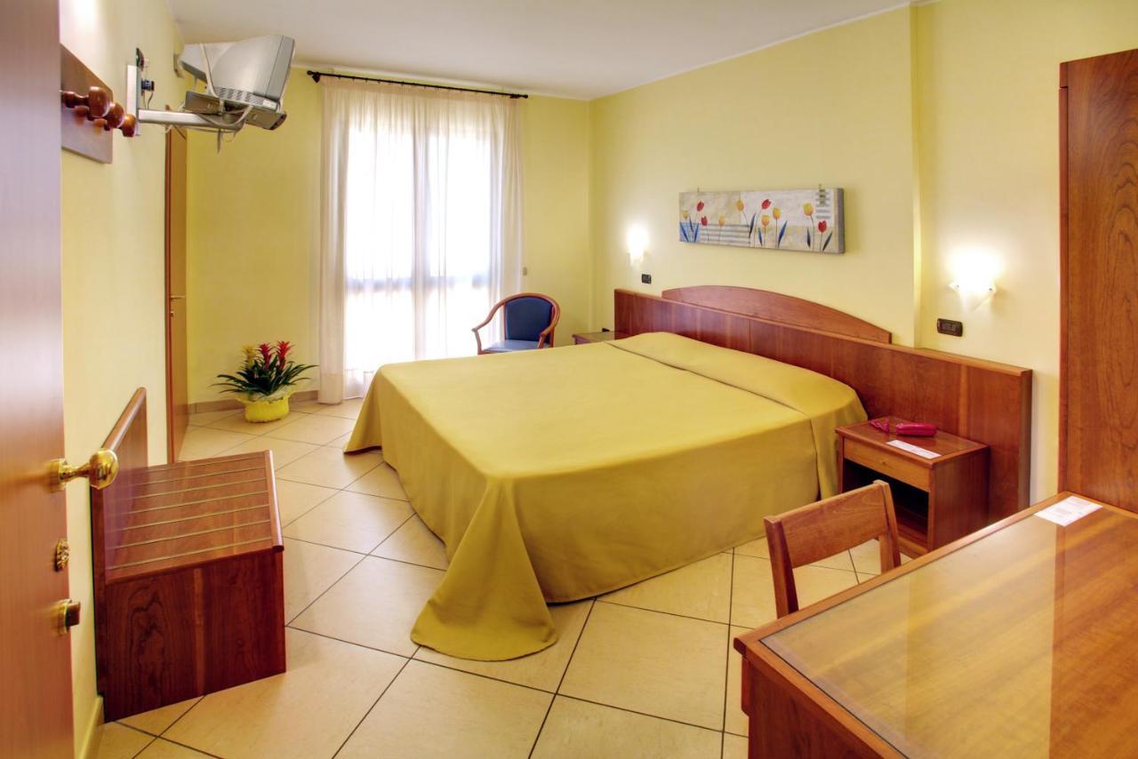 Lo Scacciapensieri Hotel & Restaurant Monteroni di Lecce Rom bilde